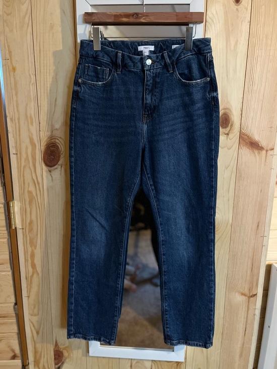 Forever 21 Denim - SOLD Forever 21 Curvy Straight Fit Jeans